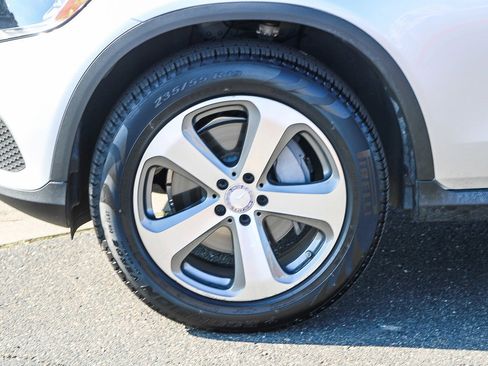 Used 2016 Mercedes-Benz GLC 300 4MATIC image 9