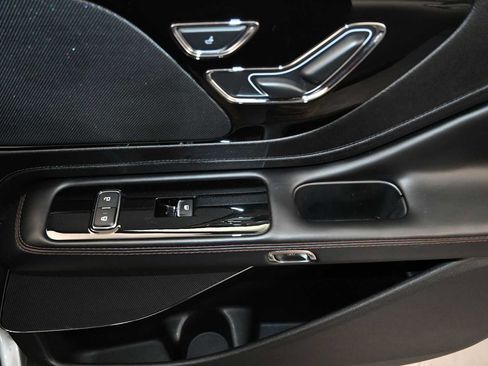 Used 2023 Lincoln Aviator AWD w/ Premium Package image 32