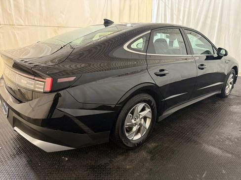 Used 2025 Hyundai Sonata SE image 12