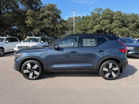 New 2026 Volvo EX40 Plus w/ Climate Package image 3