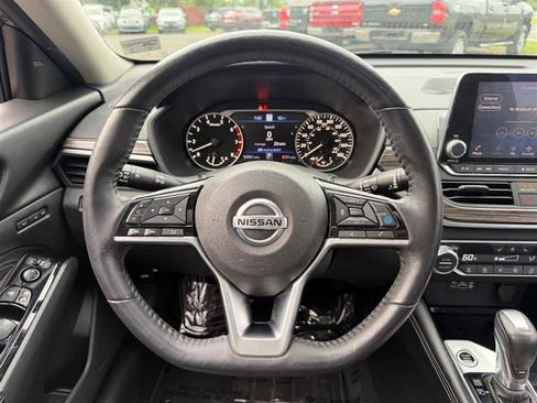 Used 2020 Nissan Altima 2.0 Platinum FWD image 31