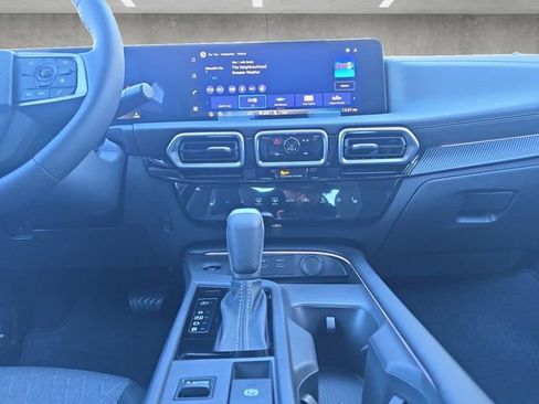 New 2026 Nissan Sentra SV image 3