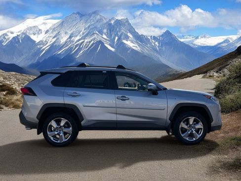 Used 2020 Toyota RAV4 Limited w/ Limited Grade Weather Package AWD/4WD image 6