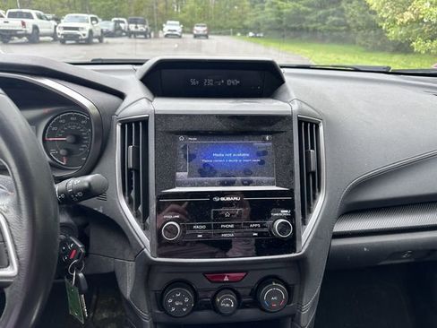 Used 2018 Subaru Crosstrek 2.0i Premium AWD/4WD image 14