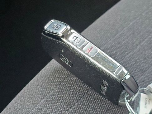 Used 2023 Kia Seltos S w/ Navigation Package image 32