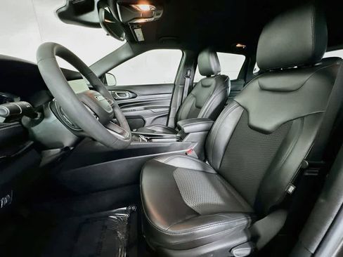 Used 2022 Jeep Compass Altitude image 11