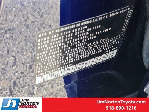 Used 2023 Volkswagen Tiguan SE w/ Panoramic Sunroof Package FWD image 33