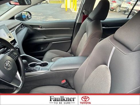 Used 2023 Toyota Camry LE FWD image 27