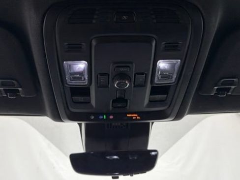 Used 2025 Chevrolet Tahoe High Country AWD/4WD image 47