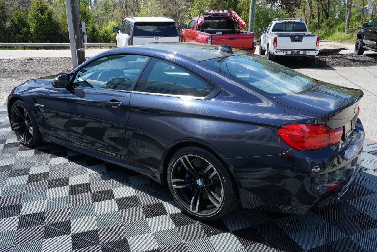 Used 2016 BMW M4 Coupe w/ Executive Package RWD image 9