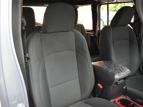 Used 2018 Jeep Wrangler Unlimited Sport AWD/4WD image 30