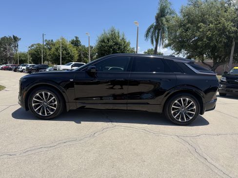 Used 2024 Cadillac Lyriq Sport AWD/4WD image 6