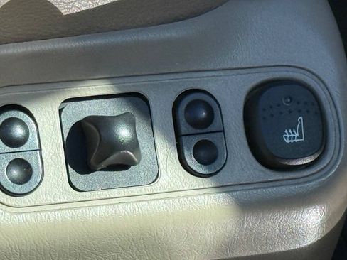 Used 2006 Ford F350 Lariat AWD/4WD image 10