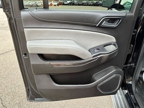 Used 2018 Chevrolet Suburban LT AWD/4WD image 14