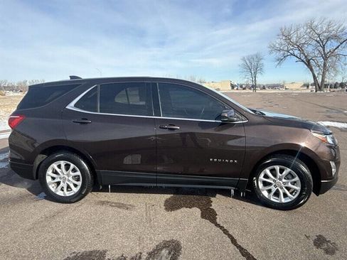 Used 2020 Chevrolet Equinox LT image 9