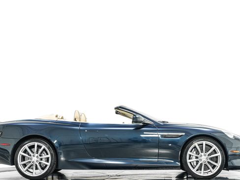 Used 2016 Aston Martin DB9 GT RWD image 2