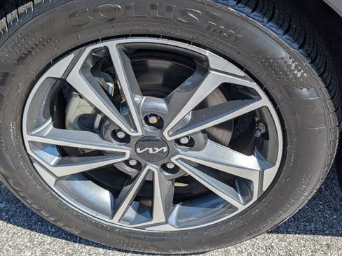 Used 2024 Kia Forte LXS w/ LXS Technology Package FWD image 10