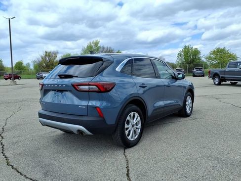 Used 2023 Ford Escape Active w/ Tech Pack #2 AWD/4WD image 6