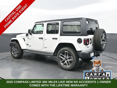 Used 2024 Jeep Wrangler Unlimited w/ Convenience Group AWD/4WD image 4