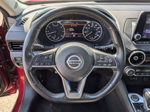 Used 2021 Nissan Sentra SV image 18