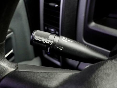 Used 2017 RAM 1500 Classic SLT image 19