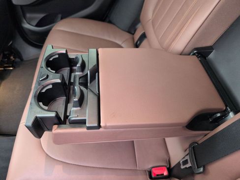 Used 2022 BMW X6 M50i w/ Dynamic Handling Package image 21