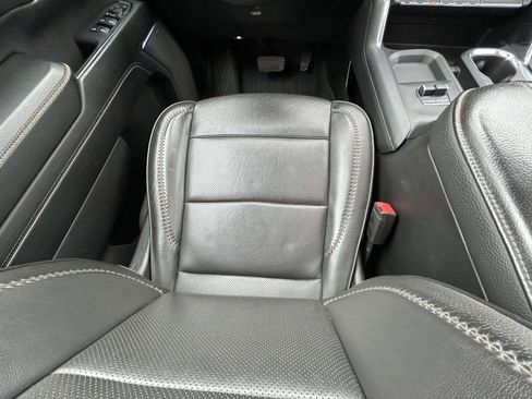 Used 2024 GMC Sierra 3500 Denali w/ Denali Reserve Package image 15