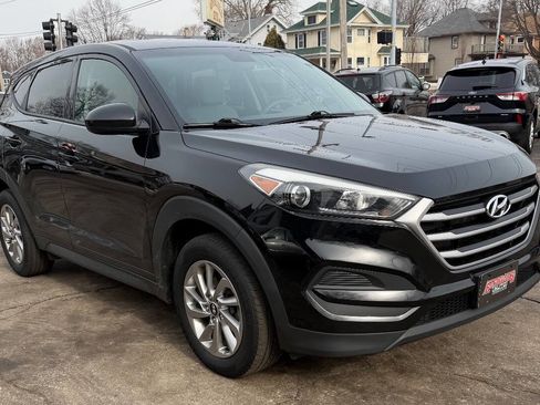 Used 2018 Hyundai Tucson SE image 9