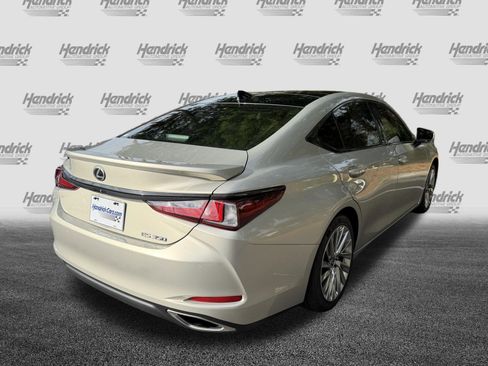 Used 2023 Lexus ES 350 Ultra Luxury w/ Accessory Package (Z2) FWD image 9