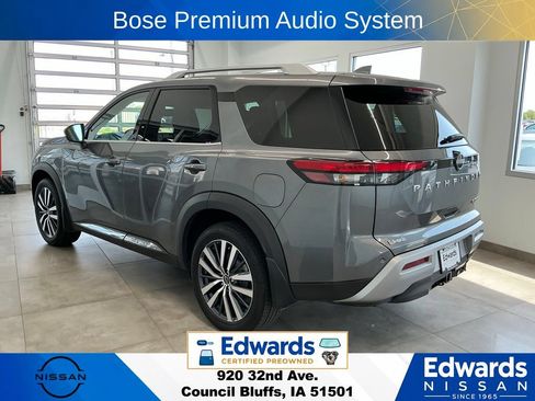 Used 2022 Nissan Pathfinder Platinum w/ Cargo Package AWD/4WD image 6
