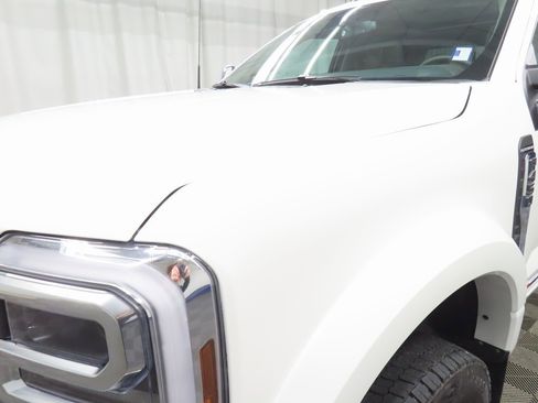 Used 2025 Ford F450 Platinum w/ Platinum Plus Package image 40