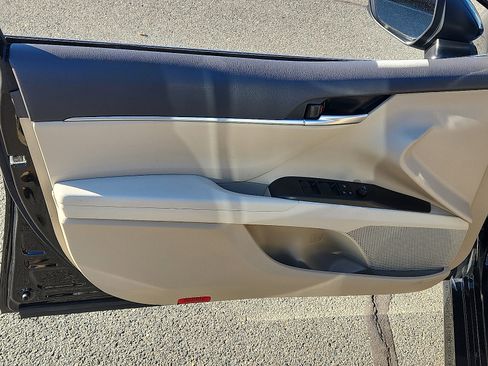 Used 2023 Toyota Camry LE image 12