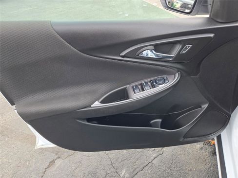 Used 2023 Chevrolet Malibu LT image 21