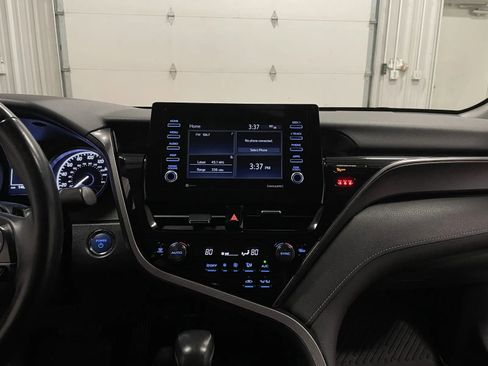 Used 2022 Toyota Camry SE image 29