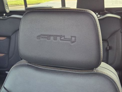 Used 2024 GMC Sierra 2500 AT4 w/ AT4 Preferred Package image 21