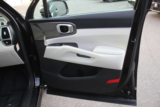Used 2021 Kia Sorento S FWD image 31