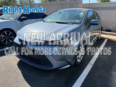 Used 2024 Toyota Corolla LE FWD image 1