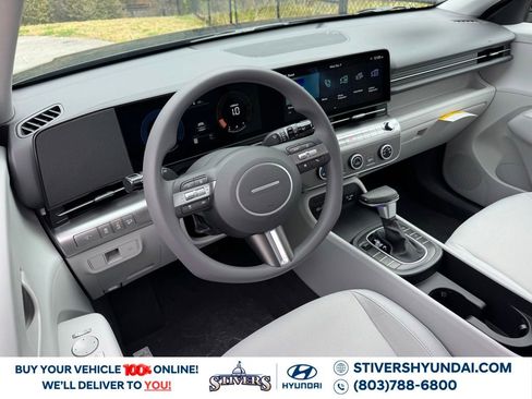 New 2026 Hyundai Kona SE image 3