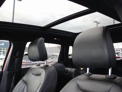 Used 2024 Jeep Compass Limited w/ High Altitude Package image 23