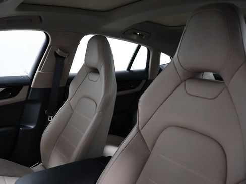 Certified 2025 Porsche Panamera 4 AWD/4WD image 18