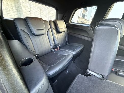 Used 2018 Mercedes-Benz GLS 450 4MATIC w/ Premium Package image 18