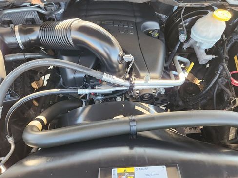 Used 2019 RAM 1500 Lone Star image 32