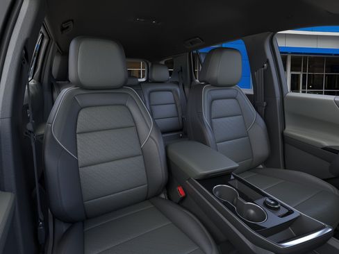 New 2026 Chevrolet Equinox LT w/ Convenience Package II FWD image 16