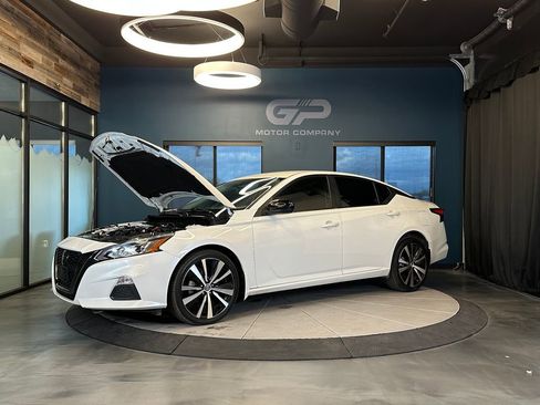 Used 2022 Nissan Altima 2.5 SR image 24
