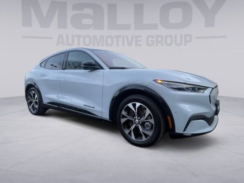 Used 2022 Ford Mustang Mach-E Premium image 7