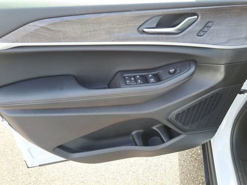 New 2025 Jeep Grand Cherokee L Limited w/ Luxury Tech Group II image 19