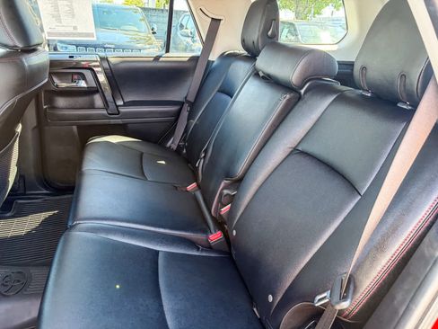 Used 2023 Toyota 4Runner TRD Off-Road Premium w/ Moonroof Package AWD/4WD image 18