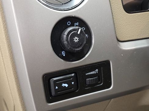 Used 2010 Ford F150 Lariat AWD/4WD image 28