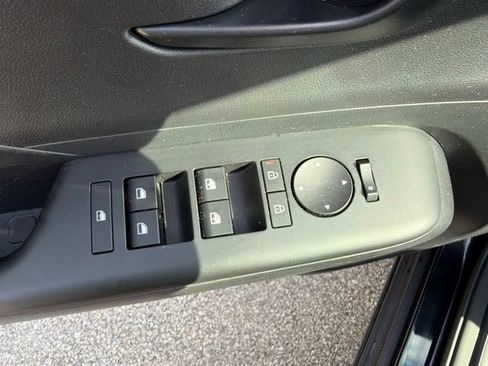 Used 2026 Hyundai Kona SEL Sport FWD image 24