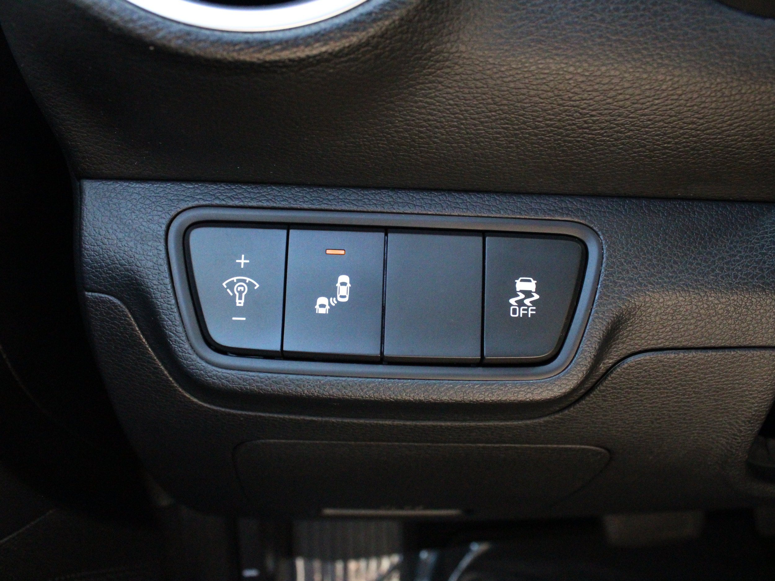 Used 2024 Kia Forte LXS w/ LXS Technology Package FWD image 23